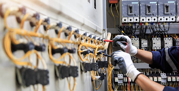 Professional Electrician technician working in Greenwood, LA